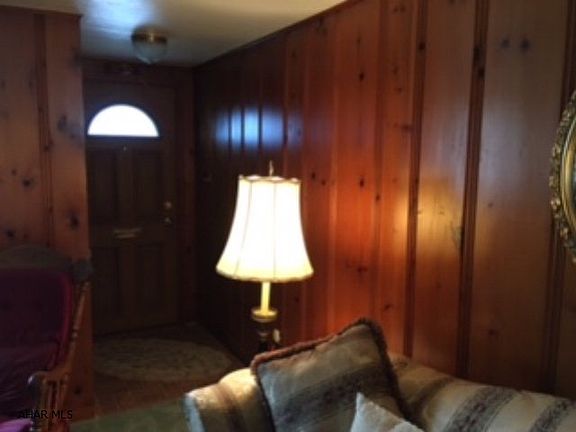 3rd image of 214 N West St