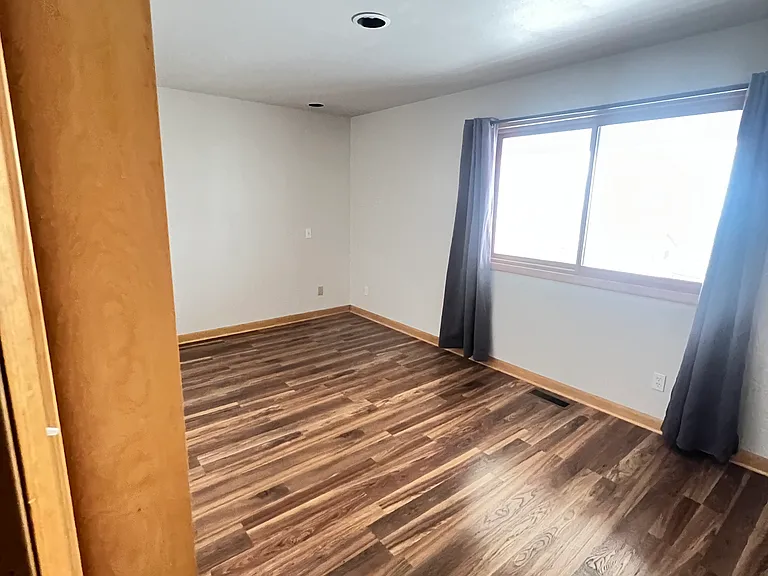 410 E Topaz Ave #B — Photo 14