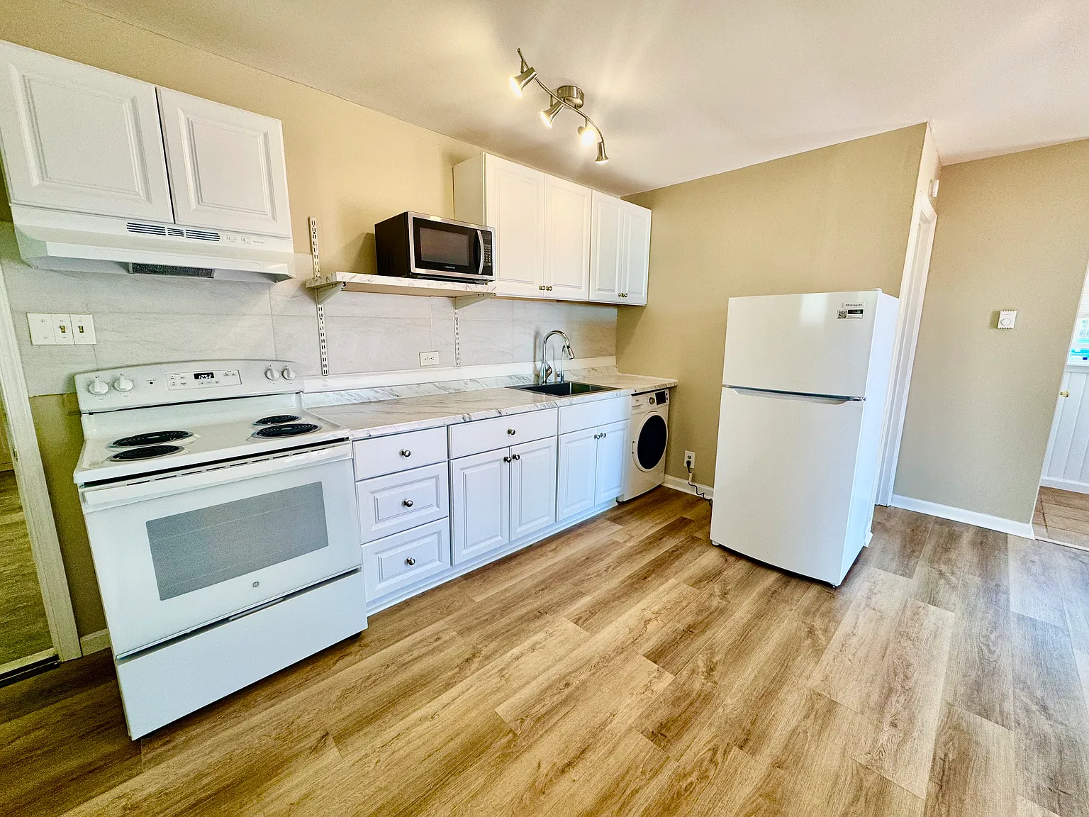 1 bed, 600 sqft, $1,800 — Photo 4