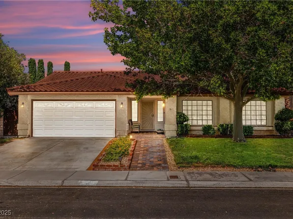 2821 Whispering Wind Dr, Las Vegas, NV 89117
