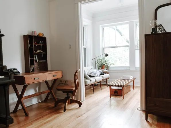 1365 E 52nd St APT 1, Chicago, IL 60615