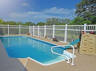 1109 CR 132A, Kingsland, TX 78639