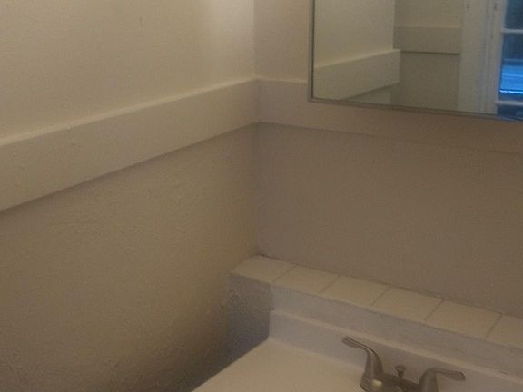 2nd image of 260 Saint George St APT 4