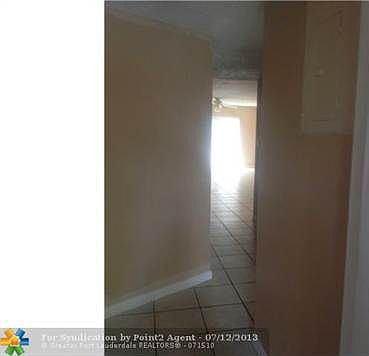 2nd image of 9820 Nob Hill Ct #9820