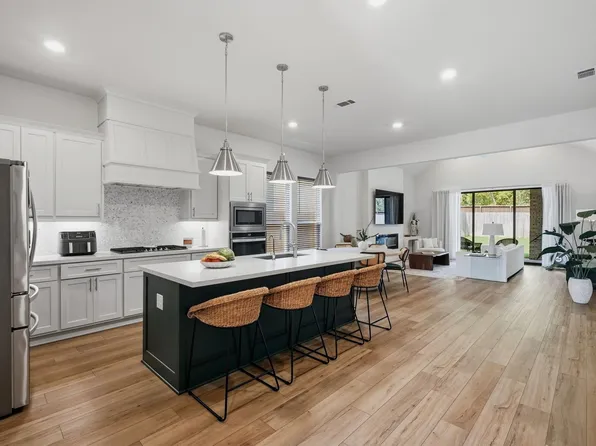 24615 Lukes Landing Way, Tomball, TX 77375