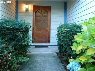 1301 SE 65th Ave photo 1