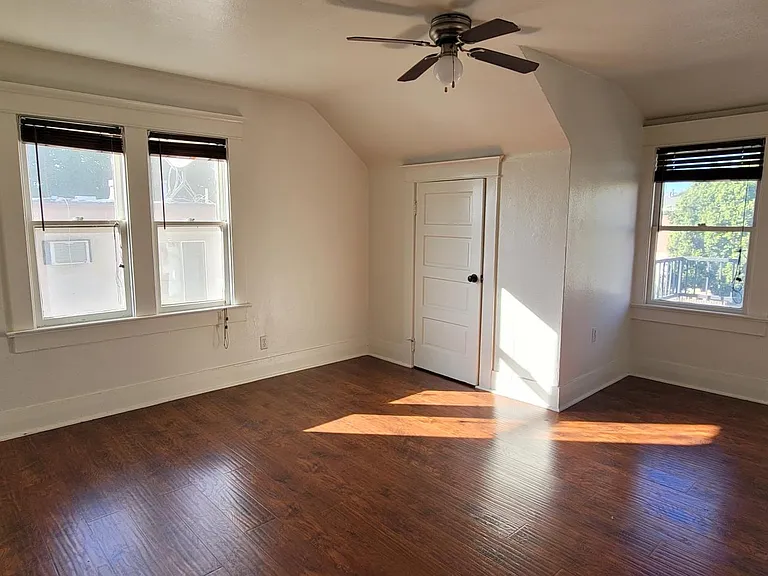 5826 Willoughby Ave #3 — Photo 10