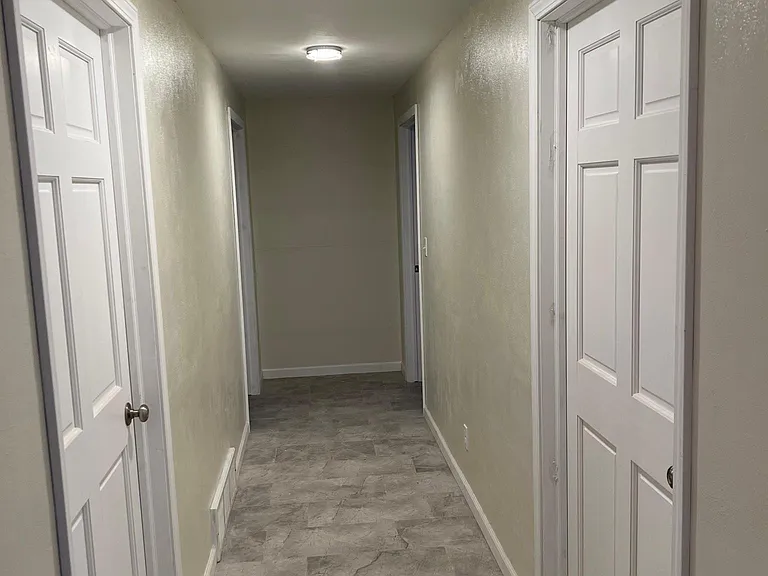 4721 E Hillcrest Dr — Photo 14