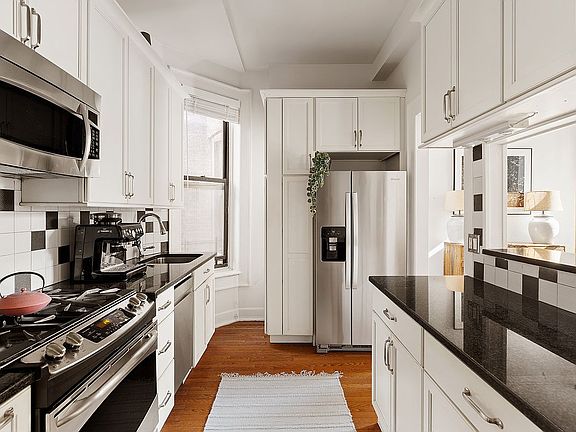 5th image of 235 W 108th St APT 54