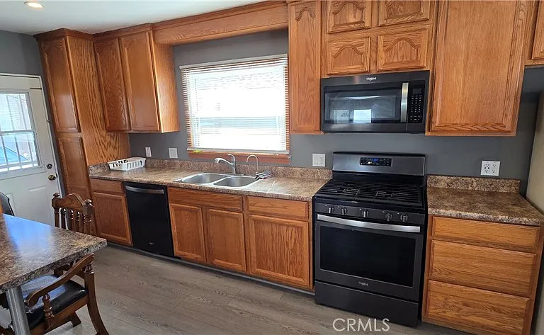 7246 Case Ave — Photo 2