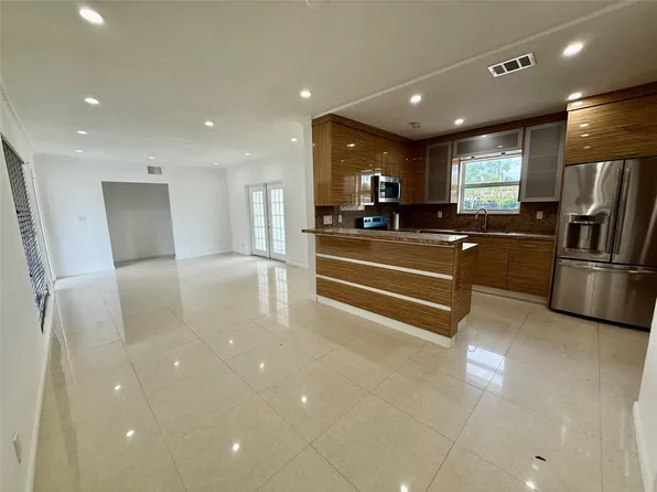 5070 SW 11th Street, Plantation, FL 33317