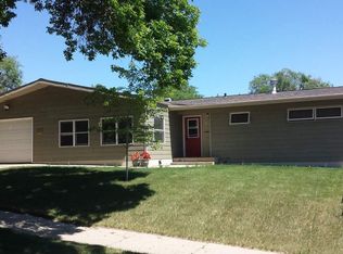 900 21st St NW, Minot, ND 58703