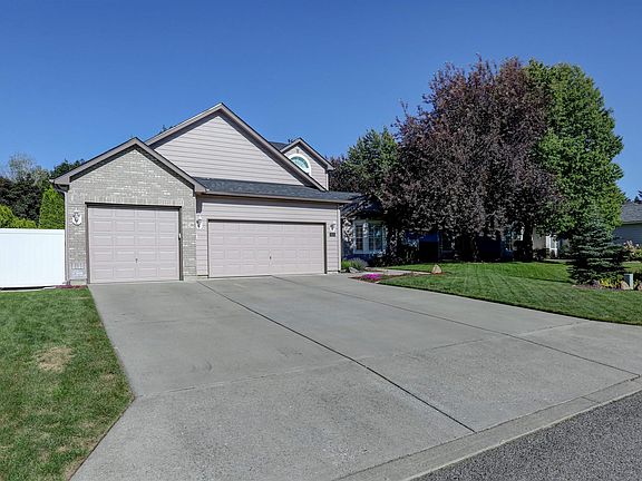 3rd image of 1621 S Rotchford Dr