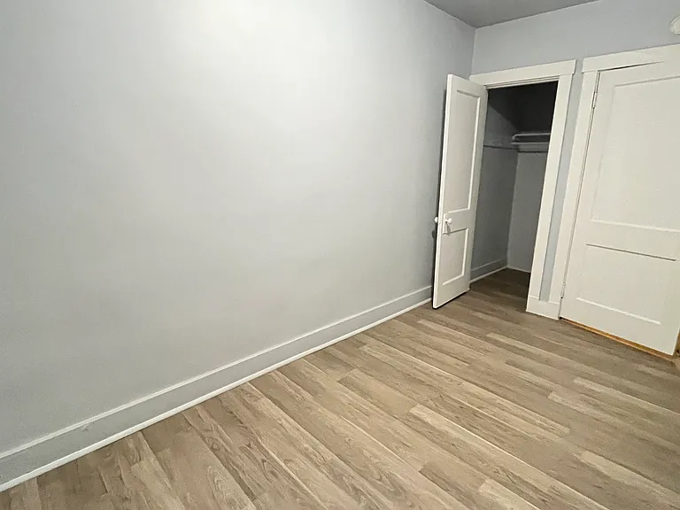 2330 Murray Ave — Photo 20
