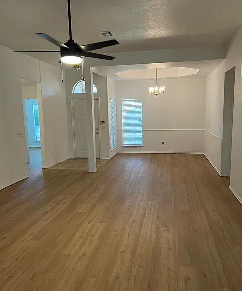 2828 NW 162nd St — Photo 3