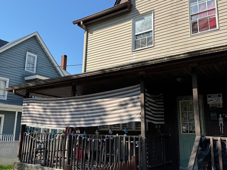 2nd image of 326 S 3rd St