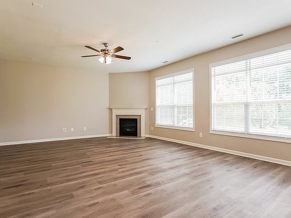4th image of 183 Killington Dr