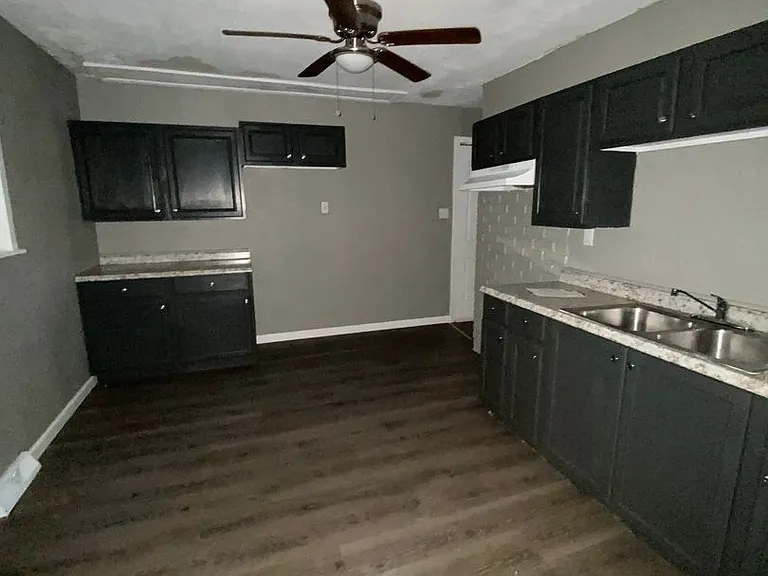 309 Green St — Photo 4