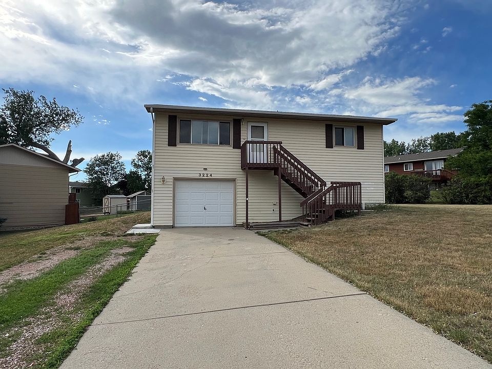 1st image of 3224 Johnston Ln