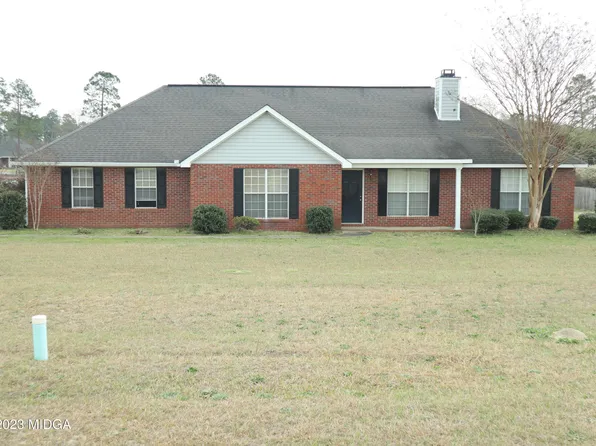 212 Garnet Dr S, Lizella, GA 31052