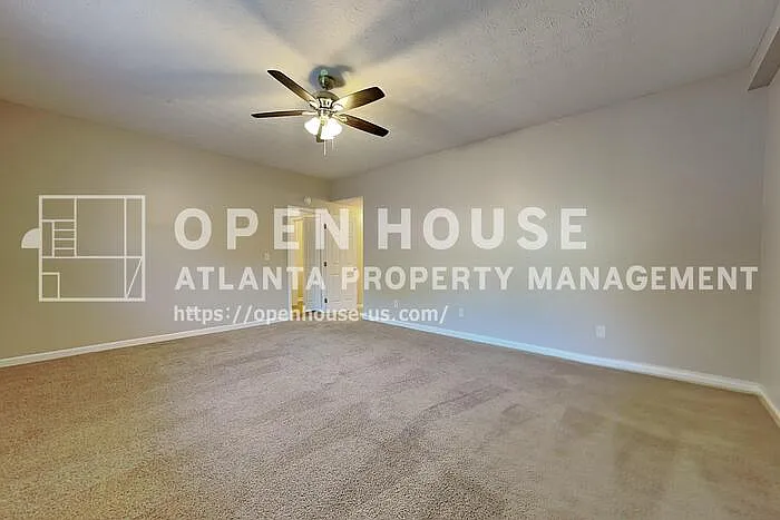 2290 Huntington Dr — Photo 4