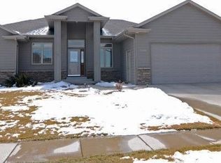 325 W St Nicholas St, Tea, SD 57064
