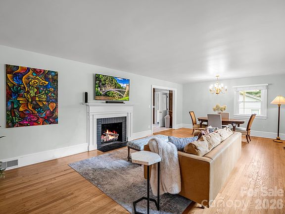 3rd image of 155 Fernwood Cir