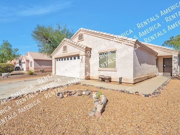 2252 W Silver River Way
