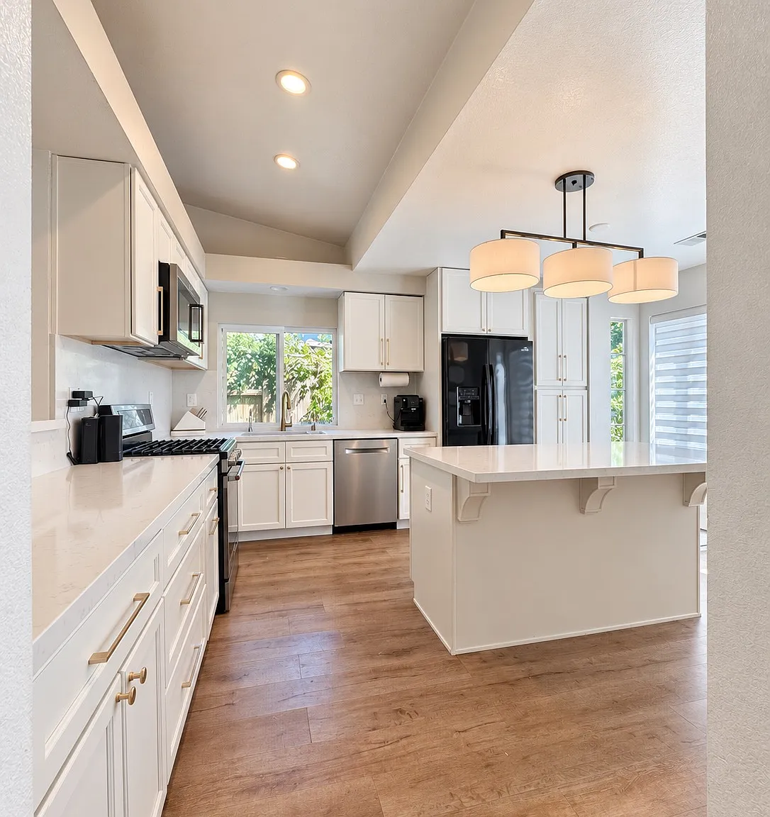 3 bed, 1500 sqft, $3,500 — Photo 3