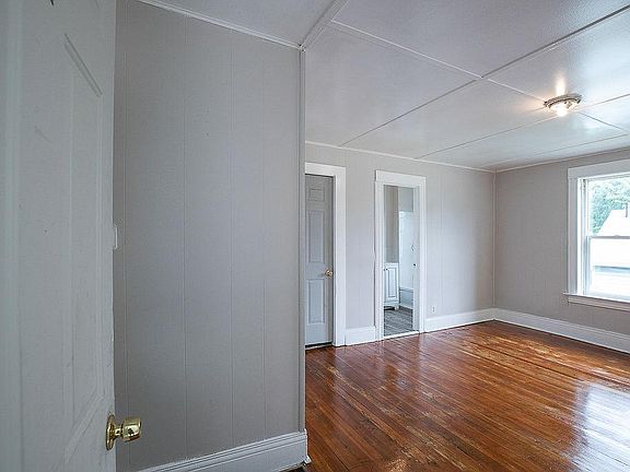 3rd image of 531 Lemoyne Ave APT 3