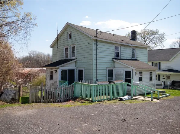 42 Mill St, Sodus, NY 14551