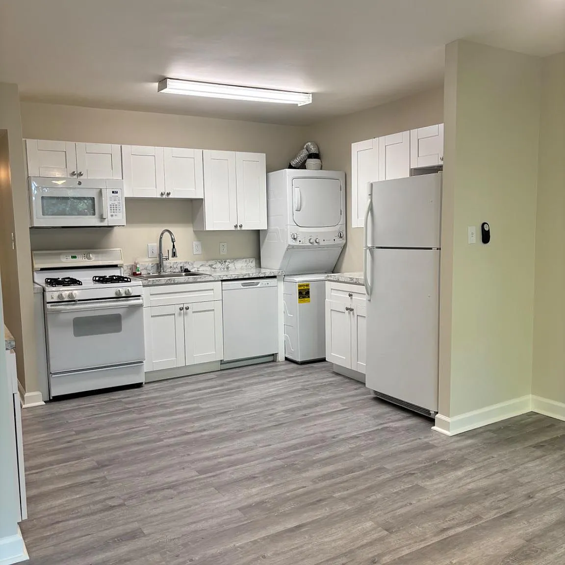 Chelsea Wood Condominium — Photo 4
