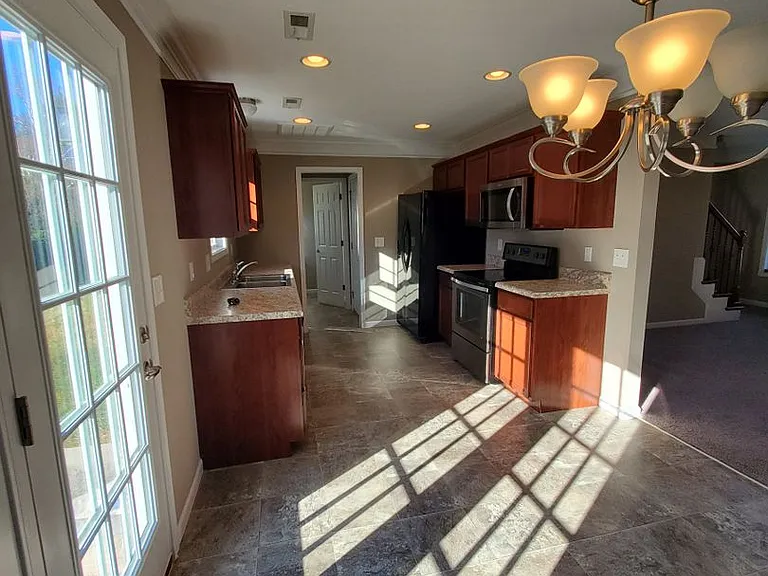 241 Whistlestop Ln — Photo 8