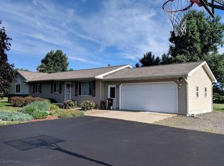 2889 E Mount Hope Hwy, Grand Ledge, MI 48837