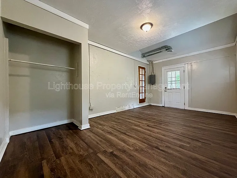 2449 Hillside Dr NW — Photo 9