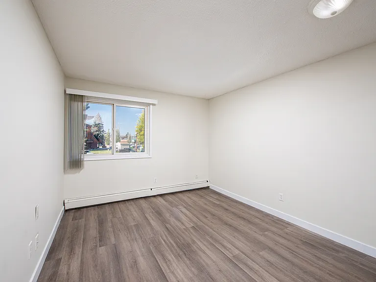 4608 52nd Ave — Photo 44