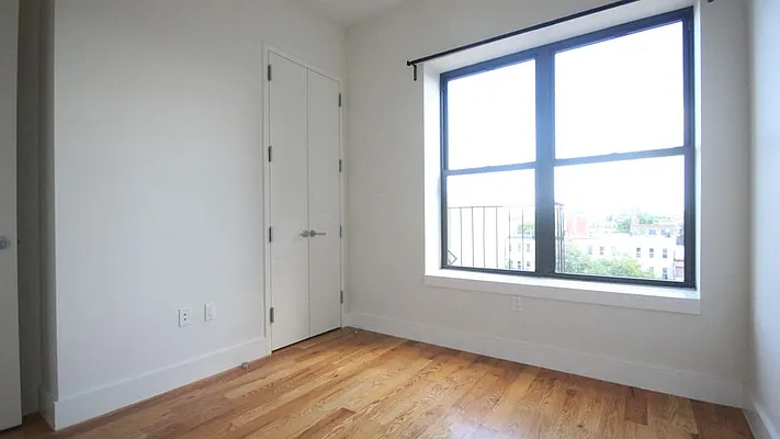 Rented by Nooklyn NYC LLC | media 27