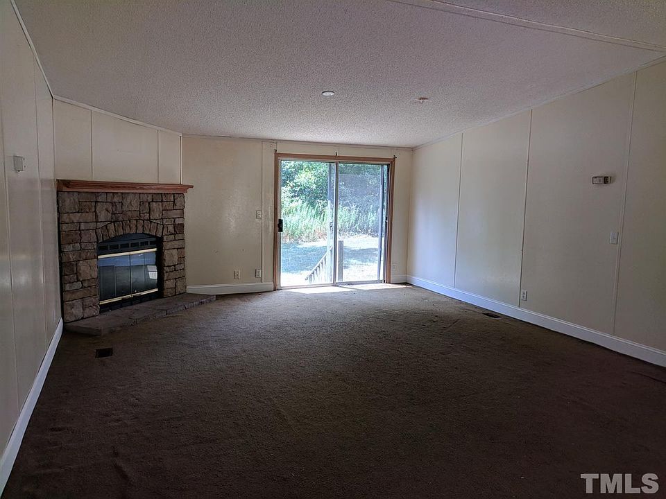 2nd image of 2738 Spring Hill Rd