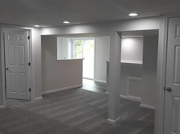 5083 Sioux Ct, Flushing, MI 48433