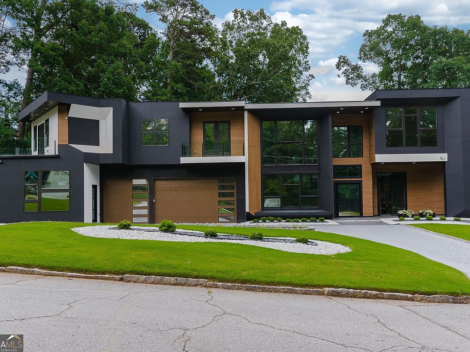 1st image of 2401 Greenglade Rd NE