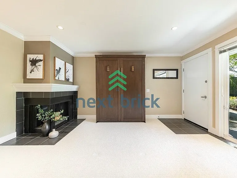 337 2nd Ave S #102 — Photo 10