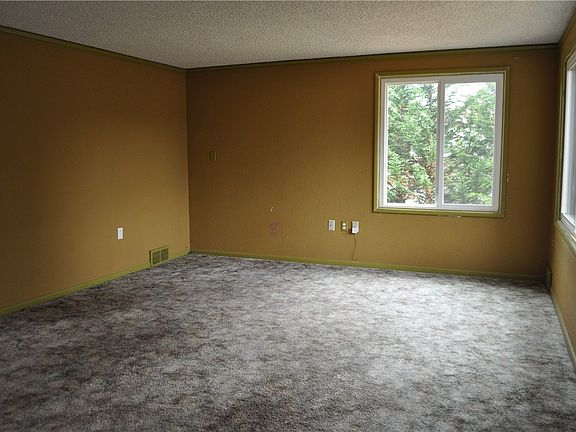 5th image of 7920 21st St W