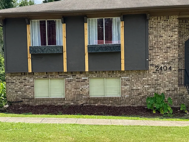 2404 Chapel Rd — Photo 1