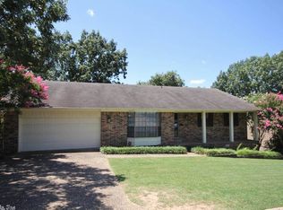 21 Hayfield Rd, Little Rock, AR 72207