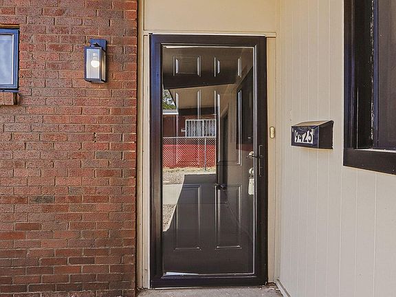 5th image of 9425 Gschwind St