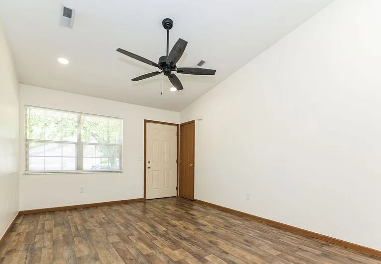 2193 Amarillo Ave — Photo 5