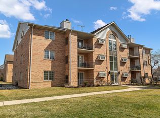 3024 Matthew Ln APT C2, Homewood, IL 60430