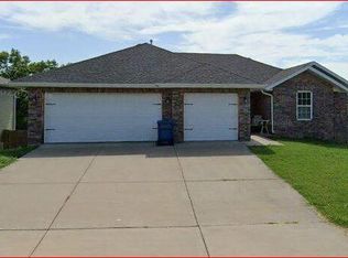 2060 S Pebbleridge, Springfield, MO 65807