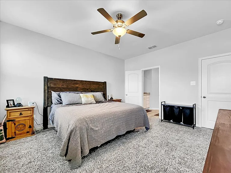 2112 Erlinda Dr — Photo 10