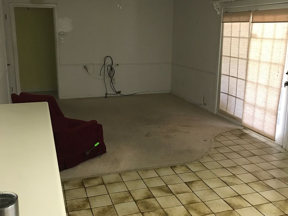 Den / Kitchen